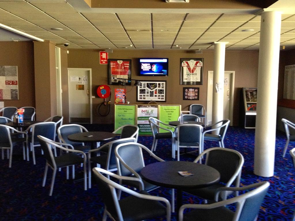 Town & Country Motor Inn Forbes Bagian luar foto