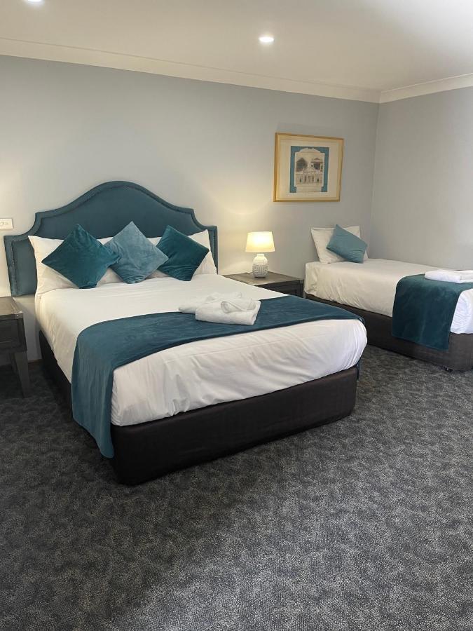 Town & Country Motor Inn Forbes Bagian luar foto
