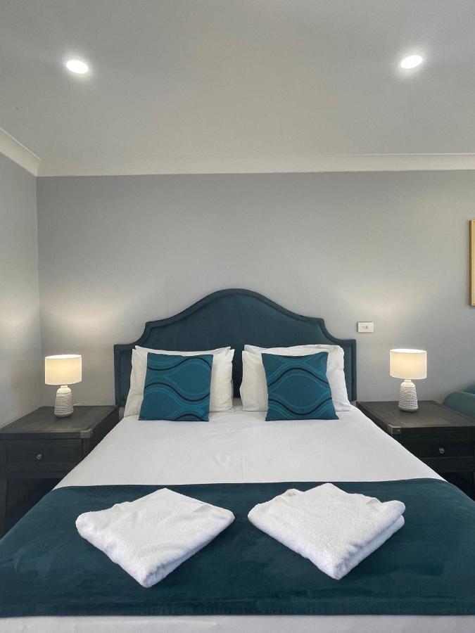 Town & Country Motor Inn Forbes Bagian luar foto
