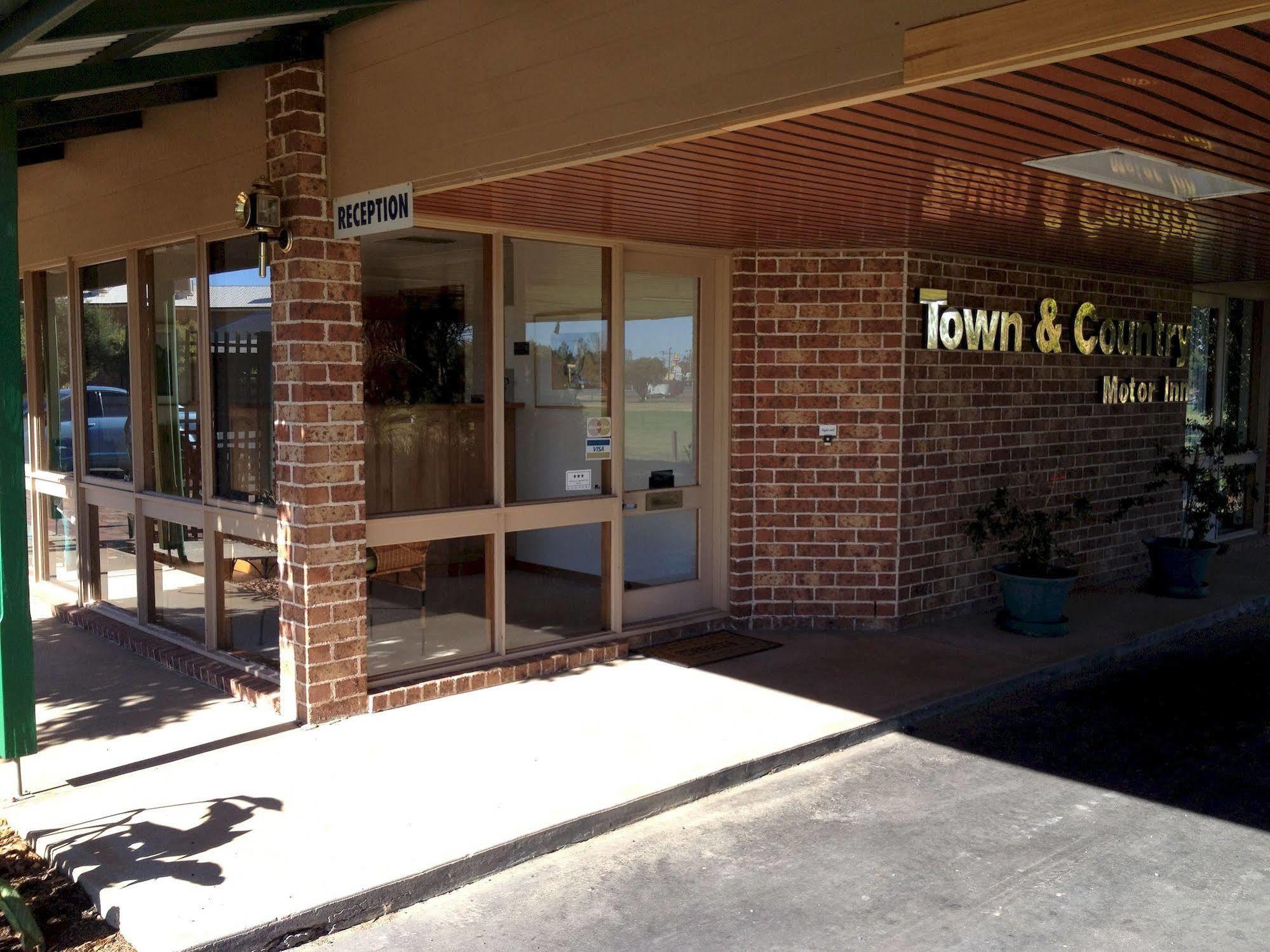 Town & Country Motor Inn Forbes Bagian luar foto